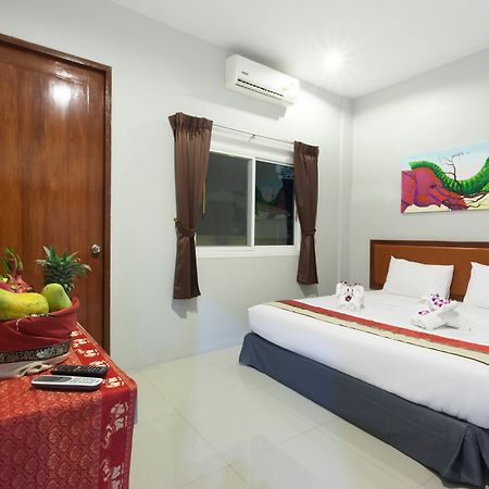 Freedom Hotel Patong Екстериор снимка