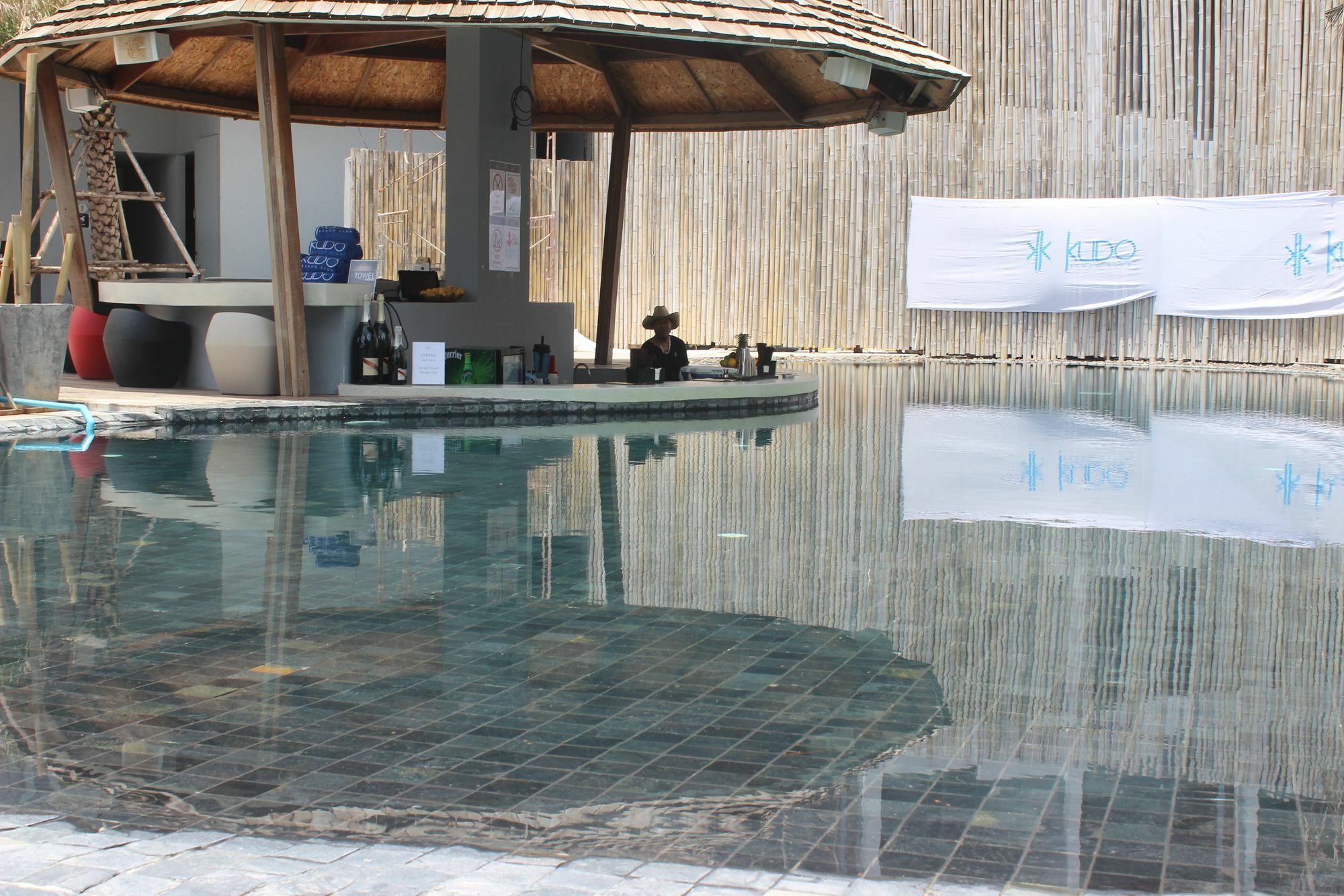 Freedom Hotel Patong Екстериор снимка
