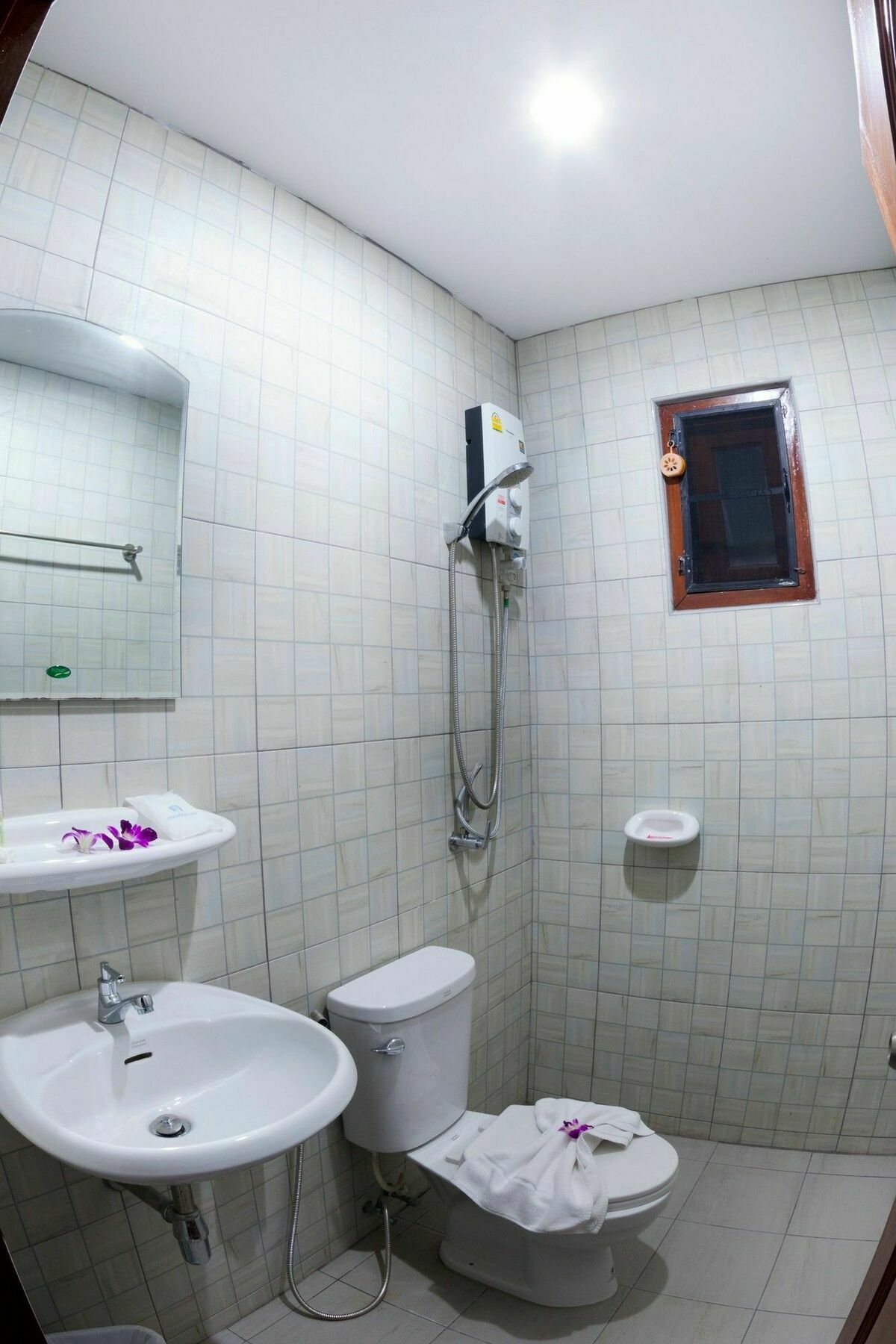 Freedom Hotel Patong Екстериор снимка